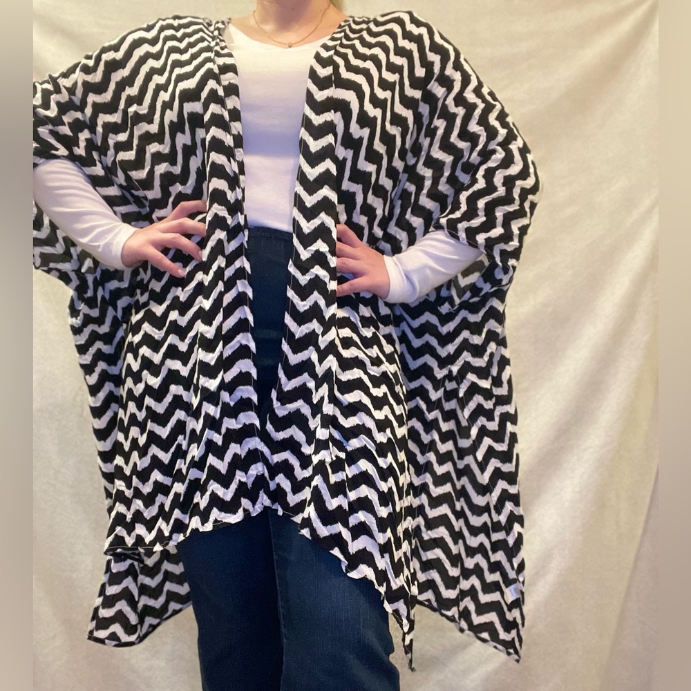 Black and White Flowy Cardigan